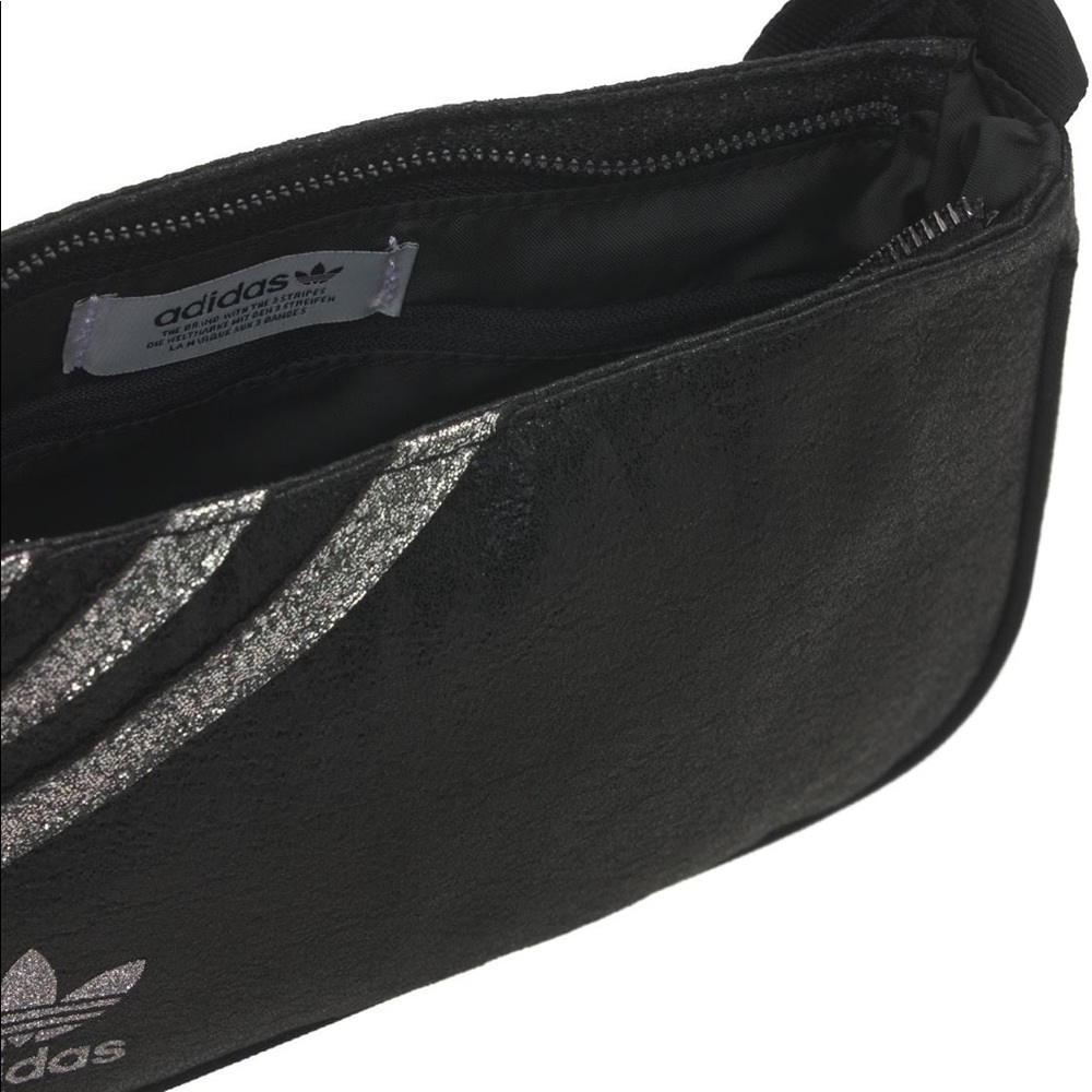 New ADIDAS ORIGINALS Mini Airliner Shoulder Bag In Black - Picture 3 of 8